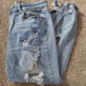Fashion Forward Size 20 Distressed Light Wash Denim Jeans Womens Cutoffs Raw Hem